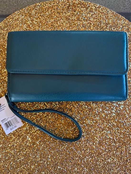 Handbags - Emerald NWT Ainsley Wristlet Clutch, Snap and Zipper closure. Lots of card slots